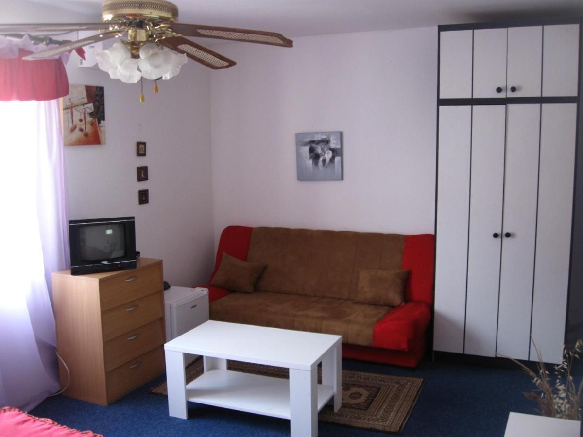 Madam Svetlana Bed and Breakfast Τίβατ Εξωτερικό φωτογραφία