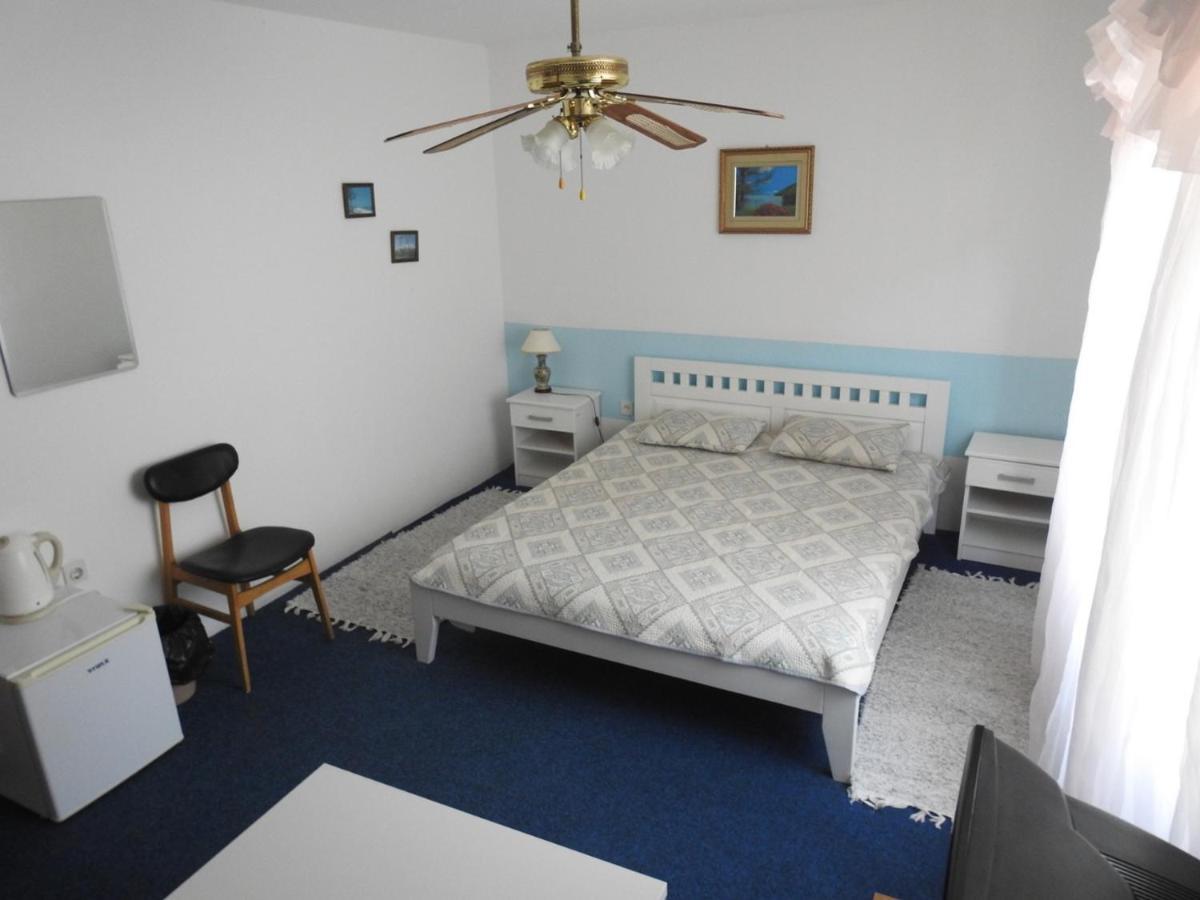 Madam Svetlana Bed and Breakfast Τίβατ Εξωτερικό φωτογραφία